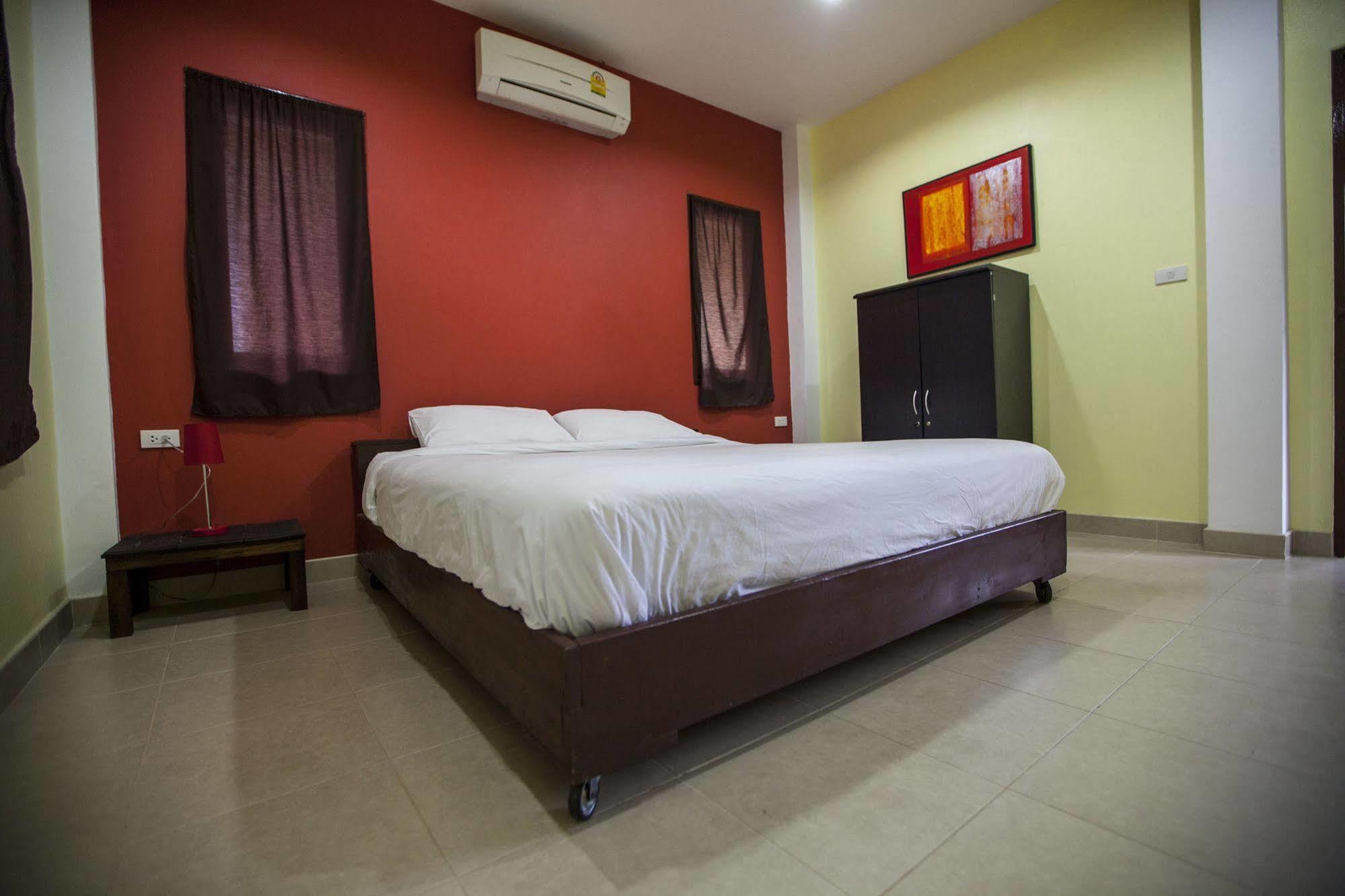 Hin Bhai Resort Chaloklum Buitenkant foto