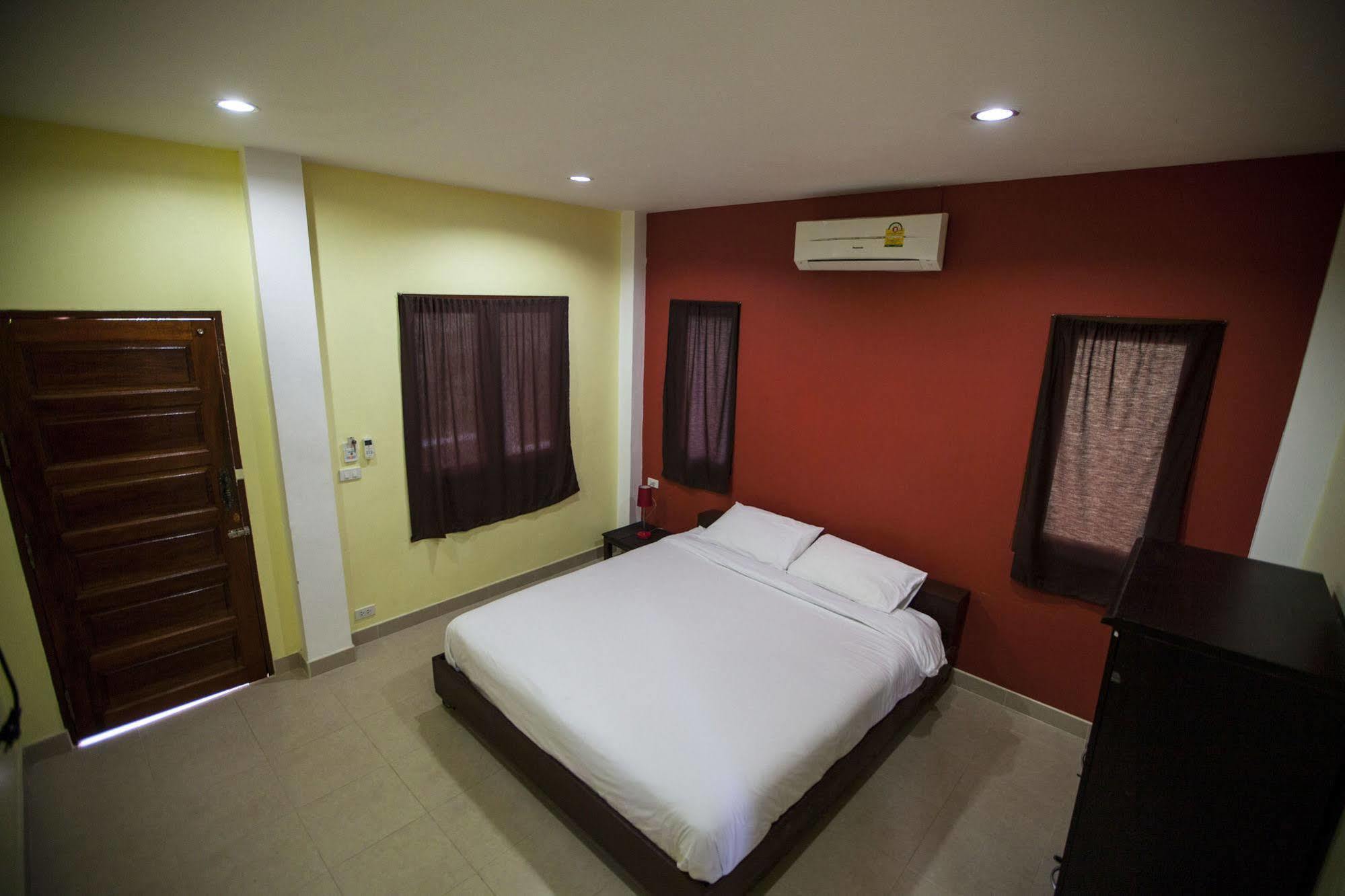Hin Bhai Resort Chaloklum Buitenkant foto