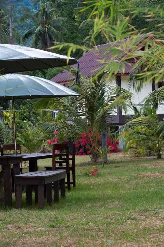 Hin Bhai Resort Chaloklum Buitenkant foto